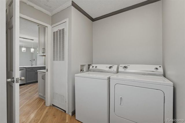 11798 Willoway Court, South Lyon, MI 48178