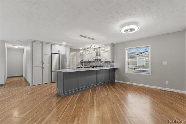 11798 Willoway Court, South Lyon, MI 48178