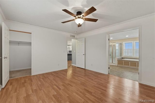 11798 Willoway Court, South Lyon, MI 48178