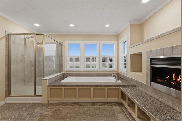 11798 Willoway Court, South Lyon, MI 48178