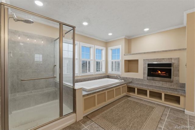 11798 Willoway Court, South Lyon, MI 48178