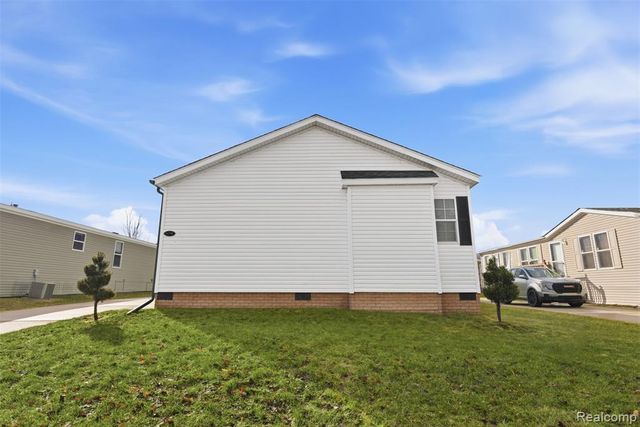 11798 Willoway Court, South Lyon, MI 48178