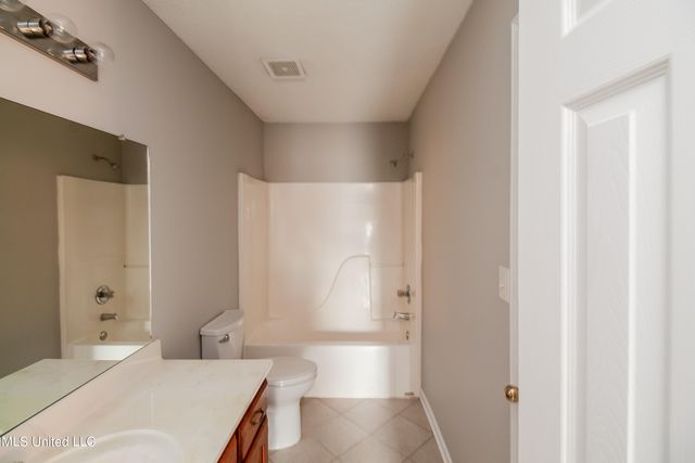 10696 Pecan View Drive, Olive Branch, MS 38654