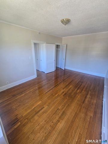 9 EVERGREEN Avenue B6, Hartford, CT 06105