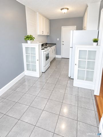 9 EVERGREEN Avenue B6, Hartford, CT 06105