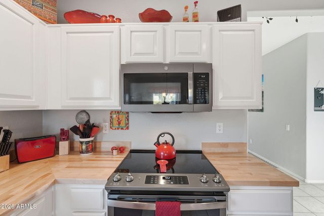 10691 E SURVEYOR Court, Gold Canyon, AZ 85118