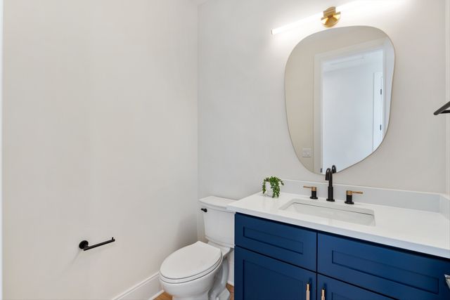 421 Monticello St, Nashville, TN 37207