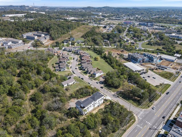 421 Monticello St, Nashville, TN 37207