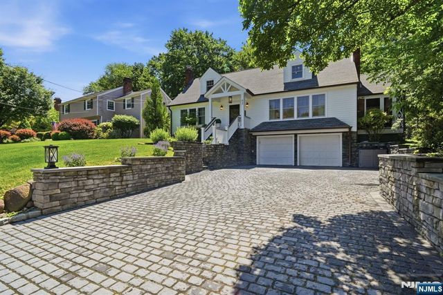 62 Jacobus Avenue, Little Falls, NJ 07424