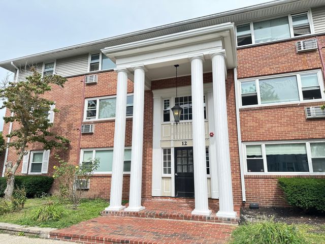12 Portland St 7, Lynn, MA 01902