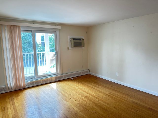 12 Portland St 7, Lynn, MA 01902