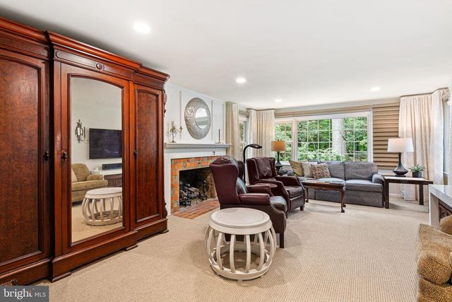 1233 FOLKESTONE WAY, Cherry Hill, NJ 08034