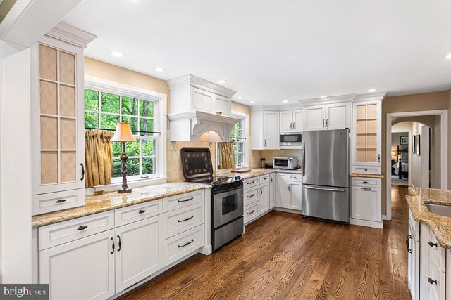 1233 FOLKESTONE WAY, Cherry Hill, NJ 08034
