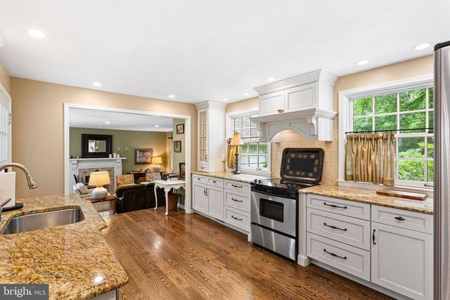 1233 FOLKESTONE WAY, Cherry Hill, NJ 08034