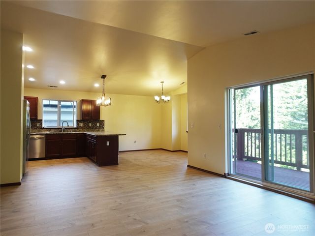 5451 32nd Avenue SW, Seattle, WA 98126