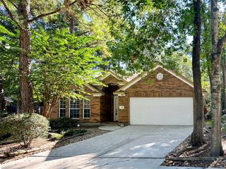 126 N Willow Point Circle, The Woodlands, TX 77382