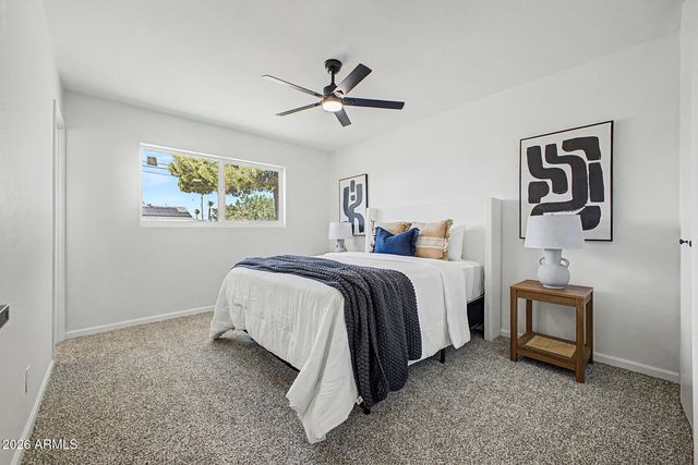 8450 E WINDSOR Avenue, Scottsdale, AZ 85257