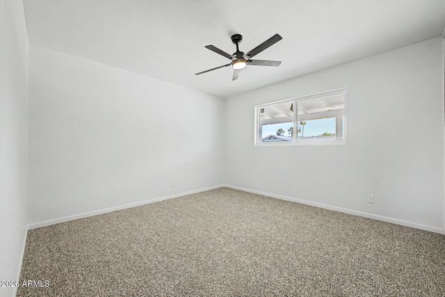 8450 E WINDSOR Avenue, Scottsdale, AZ 85257