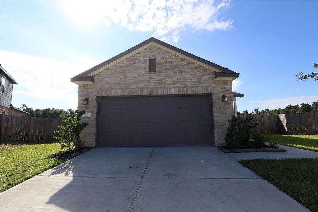 115 Resilient Gale, Magnolia, TX 77354