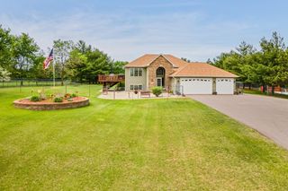 28610 Bay Shore Drive NW, Isanti, MN 55040
