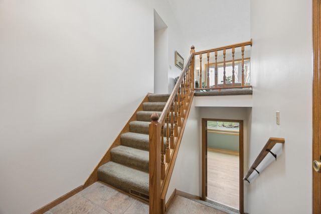 12975 Garner Lane, Apple Valley, MN 55124