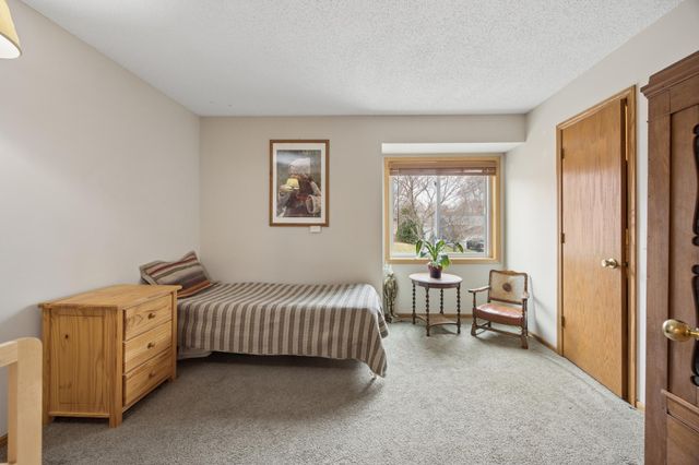 12975 Garner Lane, Apple Valley, MN 55124