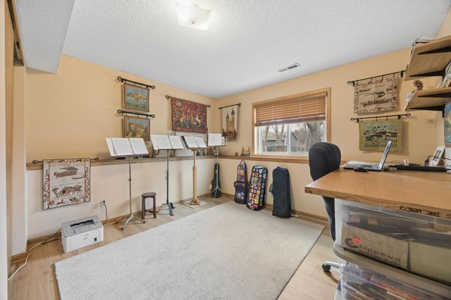 12975 Garner Lane, Apple Valley, MN 55124