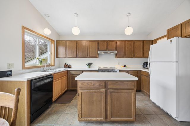 12975 Garner Lane, Apple Valley, MN 55124