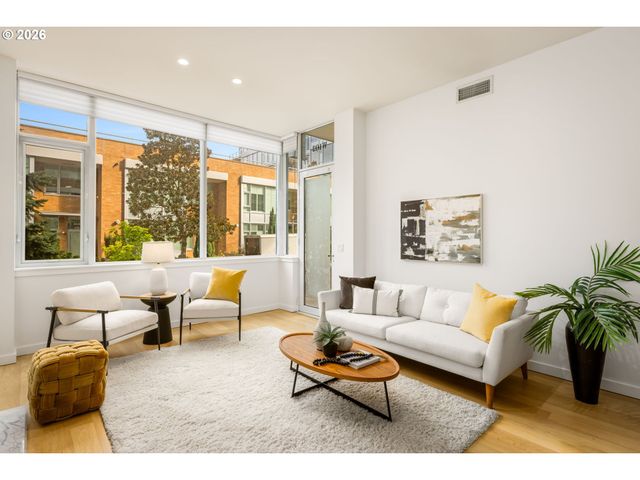 1930 S RIVER Dr 103, Portland, OR 97201
