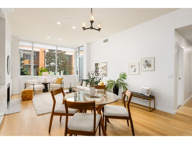 1930 S RIVER Dr 103, Portland, OR 97201