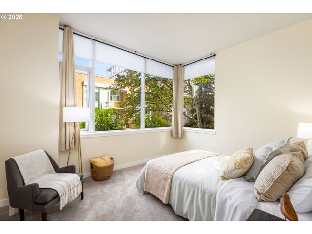 1930 S RIVER Dr 103, Portland, OR 97201