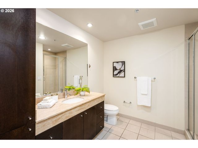 1930 S RIVER Dr 103, Portland, OR 97201