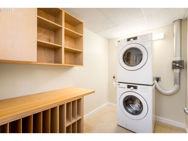 1930 S RIVER Dr 103, Portland, OR 97201