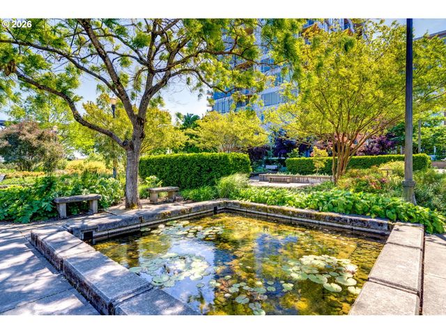 1930 S RIVER Dr 103, Portland, OR 97201