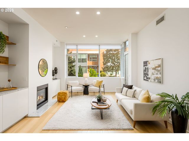 1930 S RIVER Dr 103, Portland, OR 97201