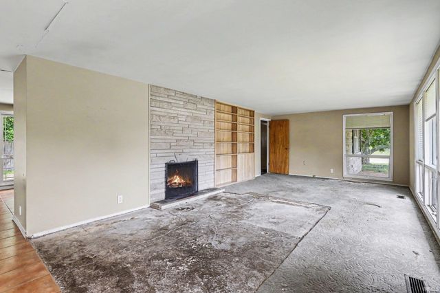 1733 Southwood Avenue, South Bend, IN 46615