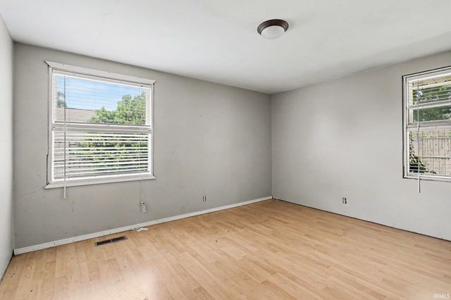 1733 Southwood Avenue, South Bend, IN 46615