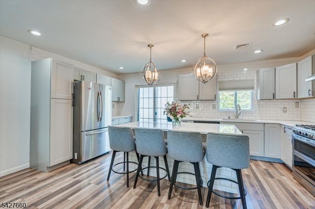 520 Oak St, Kenilworth Boro, NJ 07033