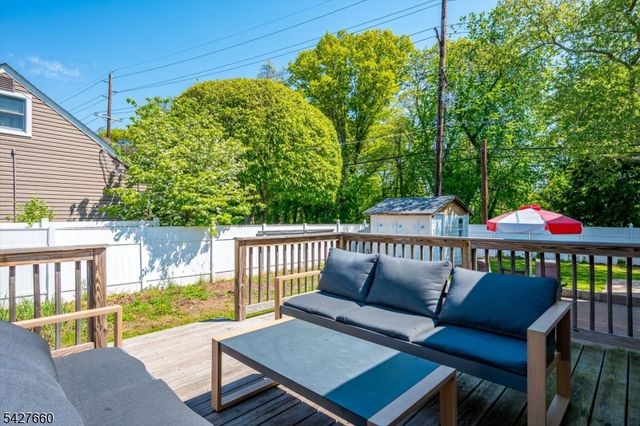 520 Oak St, Kenilworth Boro, NJ 07033