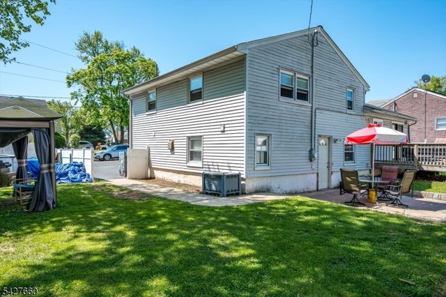 520 Oak St, Kenilworth Boro, NJ 07033