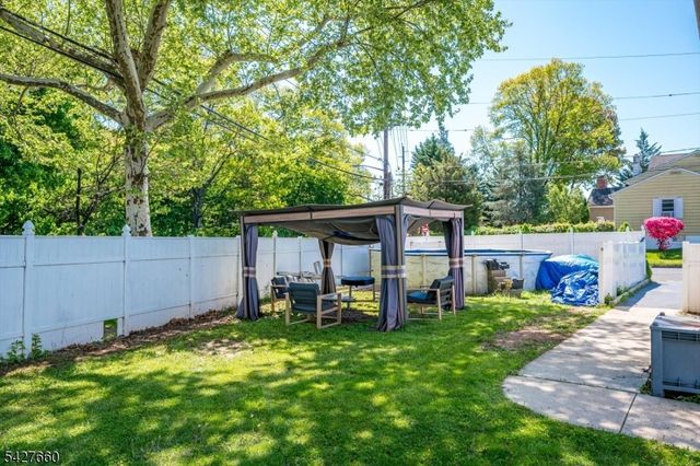 520 Oak St, Kenilworth Boro, NJ 07033