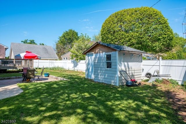 520 Oak St, Kenilworth Boro, NJ 07033