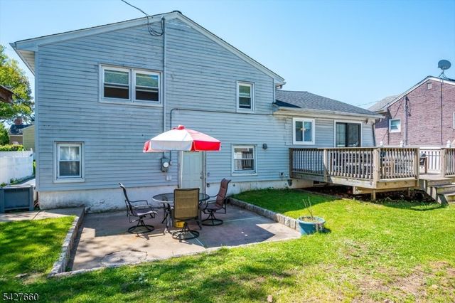 520 Oak St, Kenilworth Boro, NJ 07033