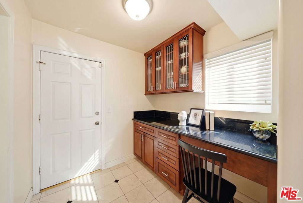 Image 19 of property listing at 4814 Ramsdell Avenue, La Crescenta, CA 91214