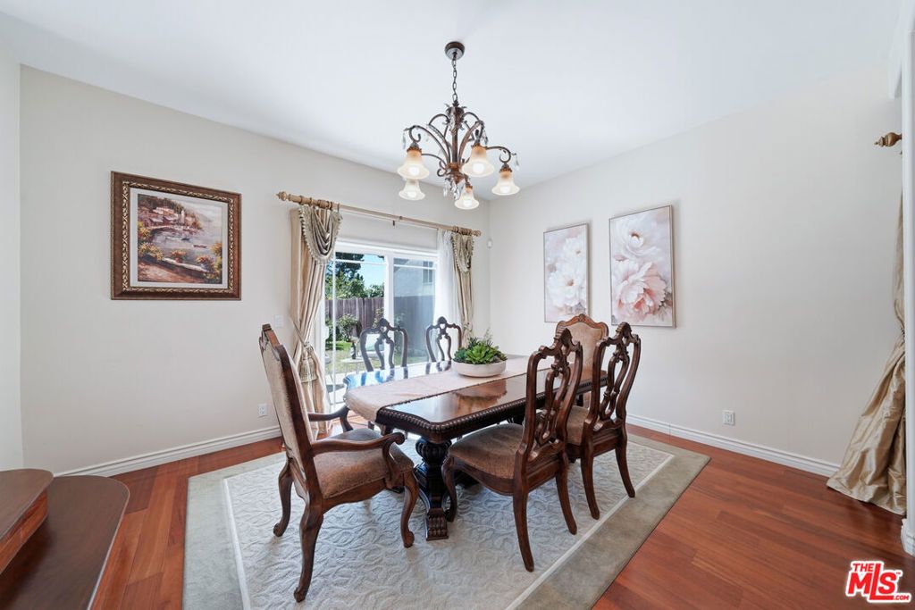 Image 24 of property listing at 4814 Ramsdell Avenue, La Crescenta, CA 91214