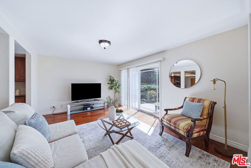 Image 26 of property listing at 4814 Ramsdell Avenue, La Crescenta, CA 91214