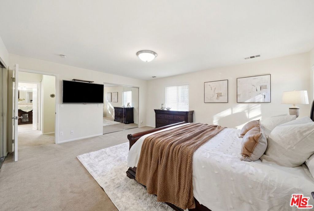 Image 33 of property listing at 4814 Ramsdell Avenue, La Crescenta, CA 91214