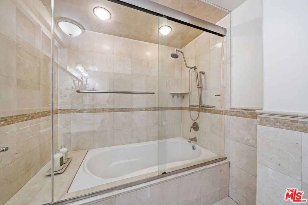 Image 36 of property listing at 4814 Ramsdell Avenue, La Crescenta, CA 91214