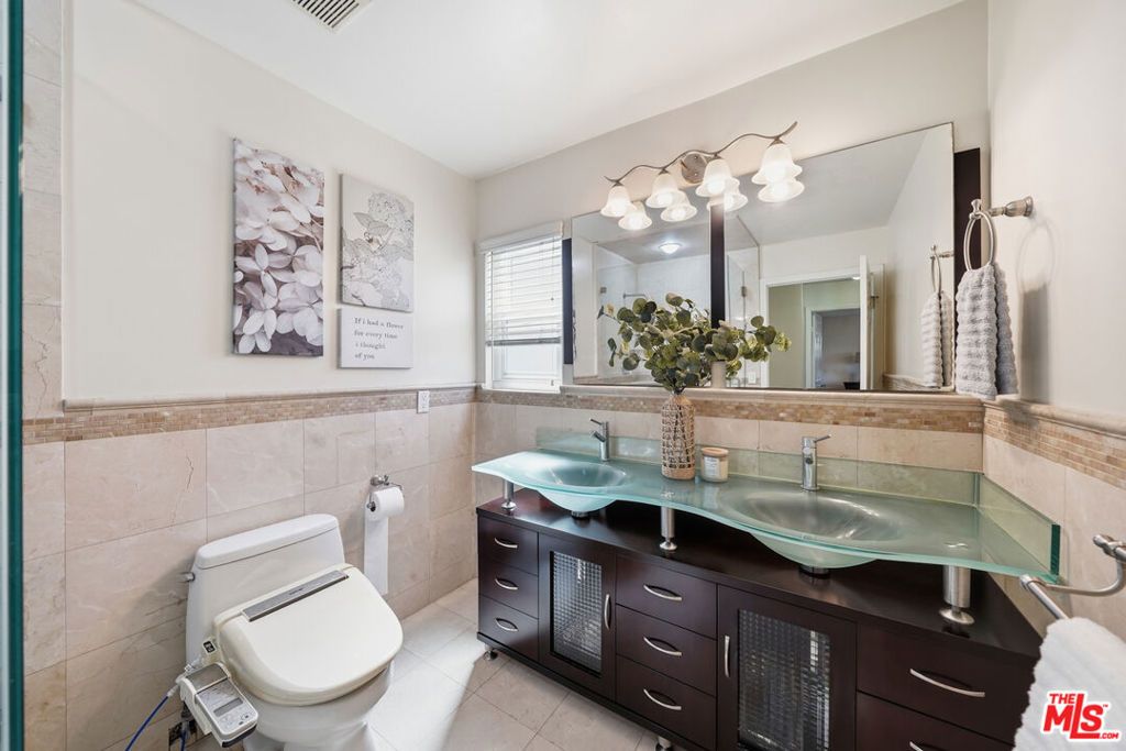 Image 41 of property listing at 4814 Ramsdell Avenue, La Crescenta, CA 91214