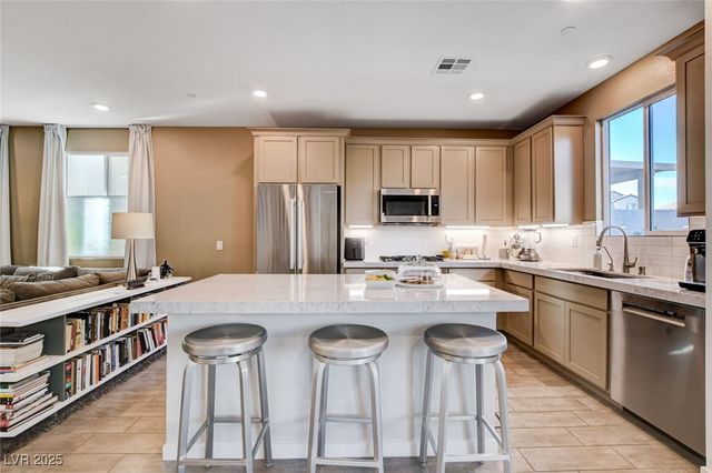 10668 Deibel Avenue, Las Vegas, NV 89166